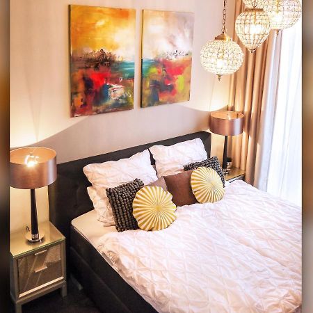Comfort And Style In City Center With Ensuite Bathroom On Schaafenstrasse Colónia Exterior foto